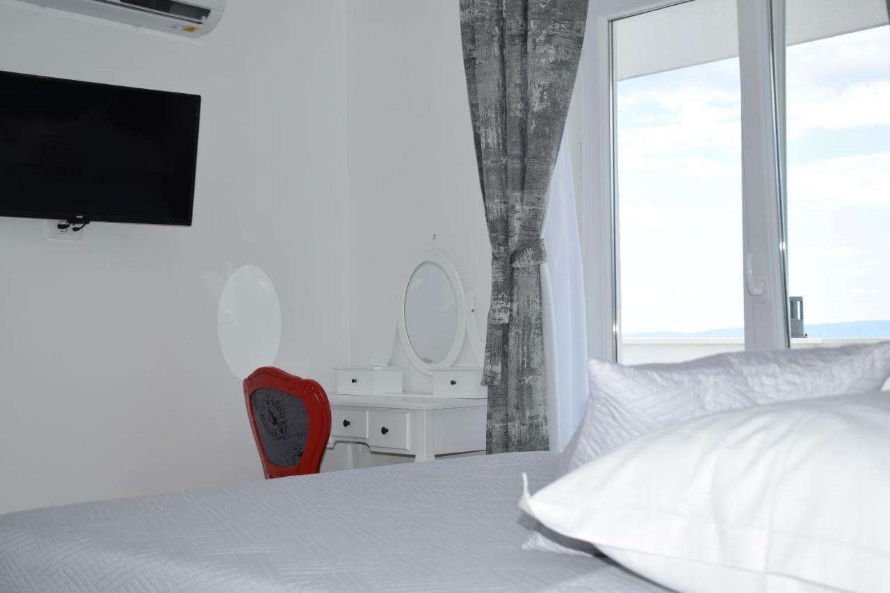 Apartman Mili Baška Voda Exterior foto